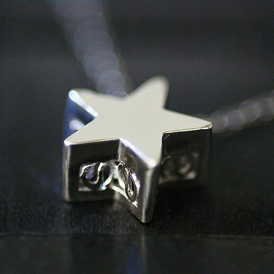 ブランツ  立体プラチナスターペンダント ｜ 星 ペンダント プラチナ 950 star スター 首飾り 天体 夜空 プレゼント 五芒星  クリスマス 贈答 アクセサリー 装飾 高級 星空