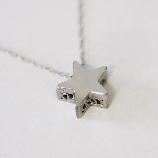 ブランツ  立体プラチナスターペンダント ｜ 星 ペンダント プラチナ 950 star スター 首飾り 天体 夜空 プレゼント 五芒星  クリスマス 贈答 アクセサリー 装飾 高級 星空