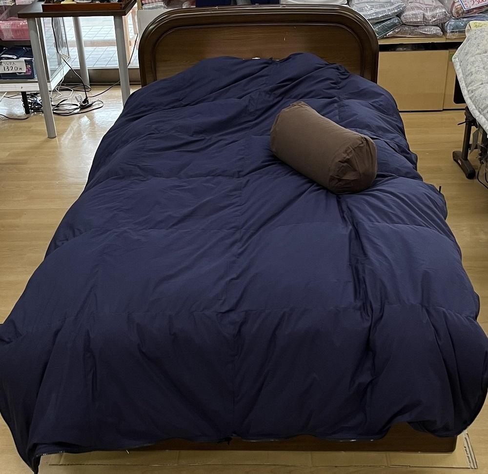 寝袋 羽毛寝袋 紺色 ( シングル )