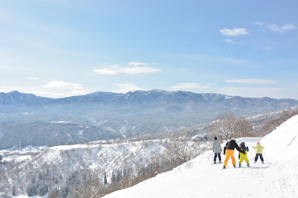 さかえ倶楽部スキー場大人リフト１日券（高校生以上）