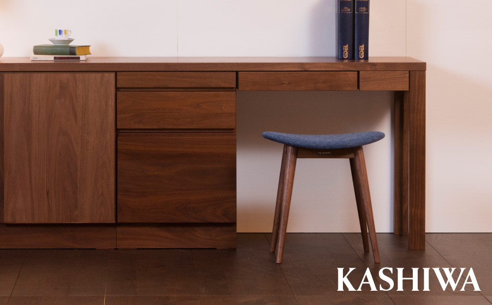 【KASHIWA】スツール（座面:オレンジ） 飛騨の家具　布張り 柏木工 飛騨家具  ダイニングチェア 木製   TR3252
