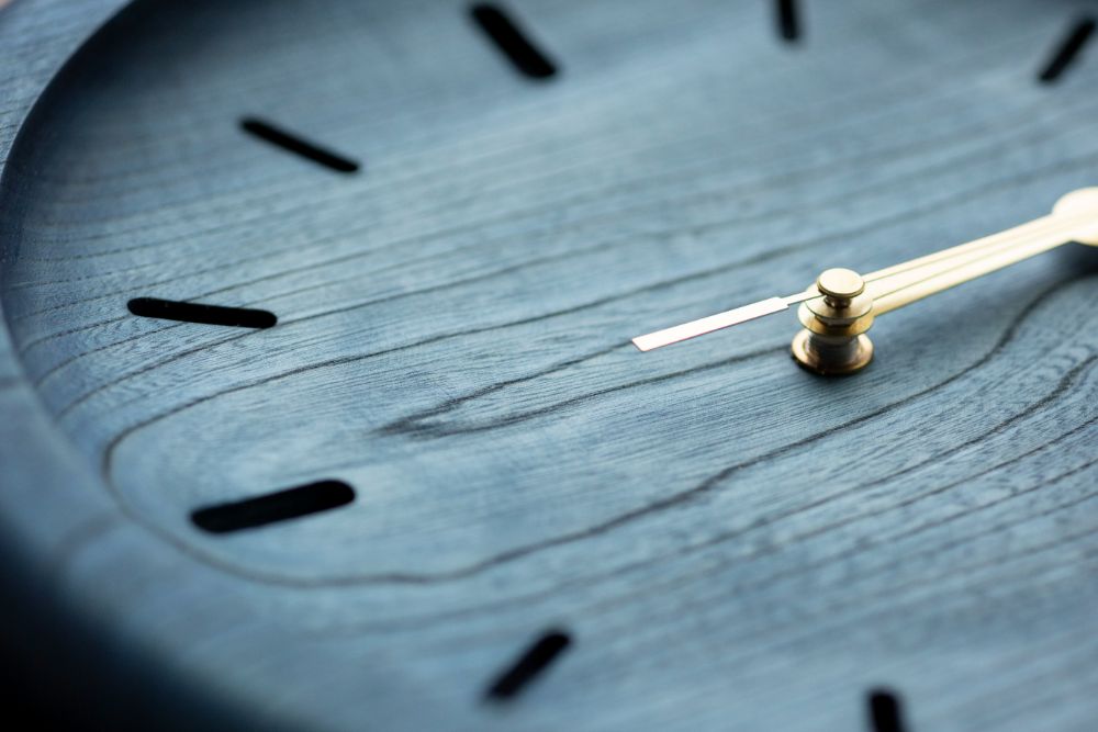 【nokutare】 掛け時計 sizuku ( インディゴ ) 小 時計 壁掛け 時計 木工 藍色 コンパクト シンプル 木の時計 天然木 ノクターレ TR4509