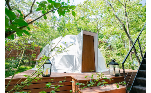 中津川グランピング 森の空【デラックスルーム1名宿泊券】6Mドームテント／2階建 F4N-0474