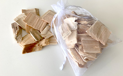 ウッドチップ 未乾燥 ヒノキ スギ ガーデニング インテリア 防虫 消臭 天然素材 雑草対策 リラックスアロマ ドッグラン 中津川 岐阜県 F4N-0862