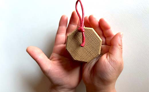 木のペットボトルオープナー(2個セット) 早川木工所 ふるさと納税 ギフト プレゼント 自然 木 便利 木製品 ペットボトル かわいい 木のぬくもり オリジナル 森林 木の香り F4N-1894