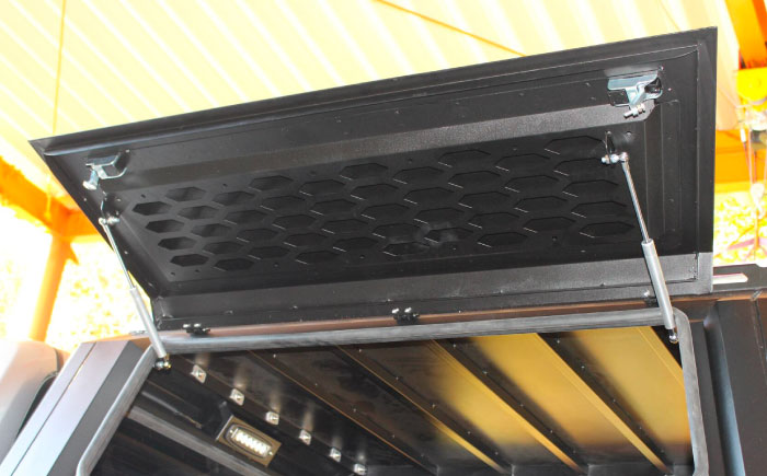 ROS FIELD トヨタ ハイラックス125系 キャノピー / 車 くるま カー用品 アウトドア レジャー / 恵那市 / ROYAL STAGE [AUEB018]