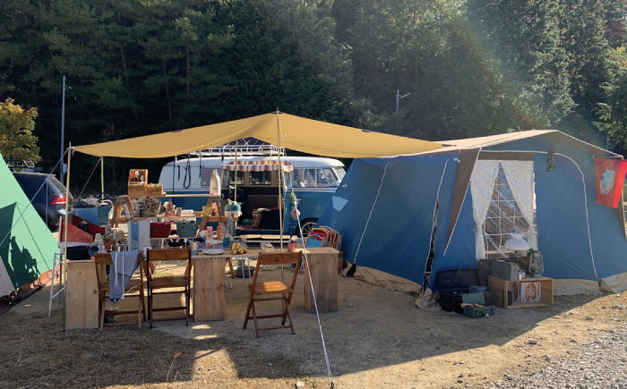 飯地高原自然テント村 キャンプサイト「テント泊」 ハイシーズン3カ月前優先予約宿泊券 / キャンプ テント 宿泊 宿泊券 アウトドア / 恵那市 / 飯地高原自然テント村 [AUAG001]