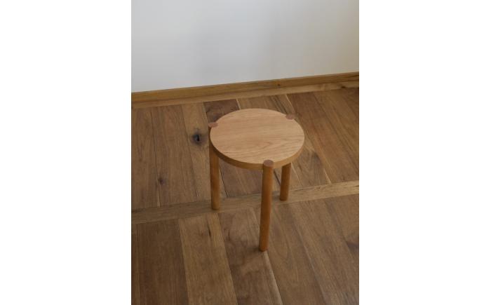 【受注生産】Side Table 04［丸］ チェリー/oil finish / テーブル サイドテーブル 机 デスク 家具 インテリア 木目調 ナチュラル おしゃれ デザイン ダイニング 寝室 / 恵那市 / ROYAL STAGE [AUEB052]