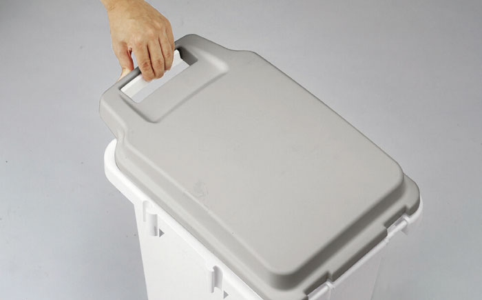 33リットルの抗菌・防汚・防臭ごみ箱 グレー 2個組/ ダストボックス ゴミ箱 ごみ箱 / 恵那市 / 東谷株式会社 明智流通センター [AUAD084]