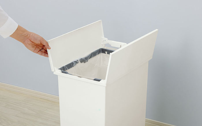 コンパクト ペダルダストボックス 20リットル ホワイト 1個 / ダストボックス ゴミ箱 ごみ箱 / 恵那市 / 東谷株式会社 明智流通センター [AUAD088]