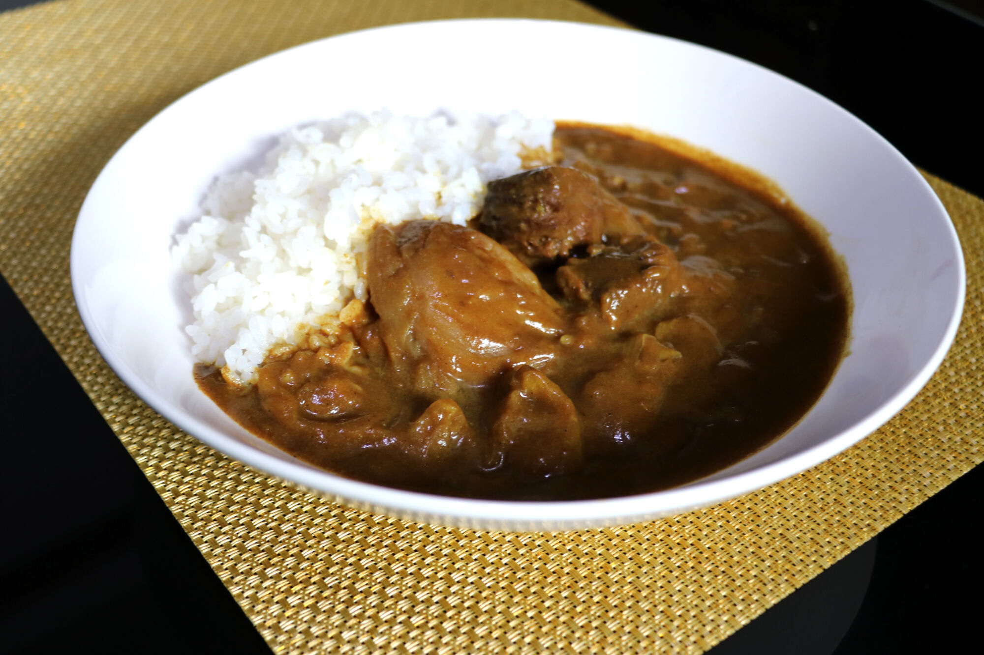 丸小本店 老舗肉屋の淡路島産の玉ねぎまるごと和牛カレー 2人前450g×3個セット レトルト ビーフカレー 国産牛 恵那市 / テンポイント [AUFN013]