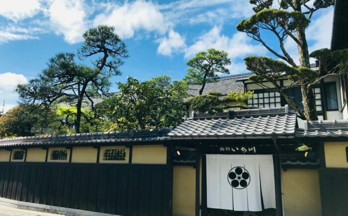 旅館いち川 ご宿泊券（1泊2食付）1名様分 / チケット クーポン 旅行 トラベル / 恵那市 / 旅館いち川 [AUDC008]