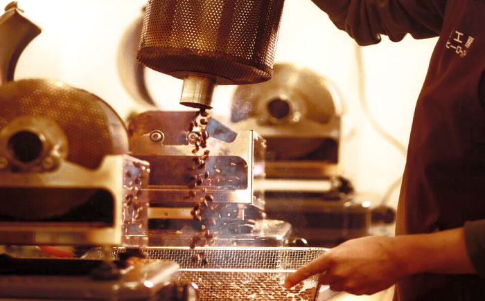 【スピード配送】コーヒー えなブレンド 豆 200g×2袋 / 珈琲豆 コーヒー豆 ブレンド コーヒー 珈琲 自宅カフェ ハンドドリップ 香り 飲料 お取り寄せ 贈答 ギフト 人気 おすすめ 岐阜県 / 恵那市 / コーヒーロースト [AUEJ032]