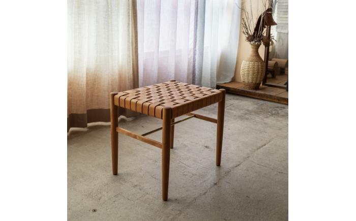 【受注生産】Stool 01 ブラックチェリー/oil finish(座面レザー) / スツール 椅子 いす チェア 家具 インテリア 木製 木目調 ナチュラル おしゃれ レザー 皮 デザイン ダイニング キッチン カウンター / 恵那市 / ROYAL STAGE [AUEB050]