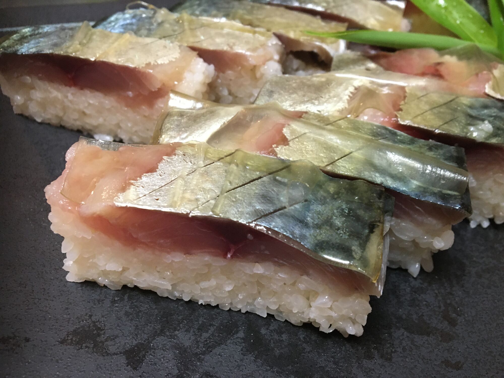 恵那の朴葉寿司と鯖寿司・更紗紅鱒寿司セット / すし 寿司 スシ 朴葉寿司 鯖寿司 さば寿司 さばずし さば 鯖 サバ 鱒寿司 ます寿司 ますずし ます 鱒 マス / 恵那市 / 金寿司 [AUBF001]