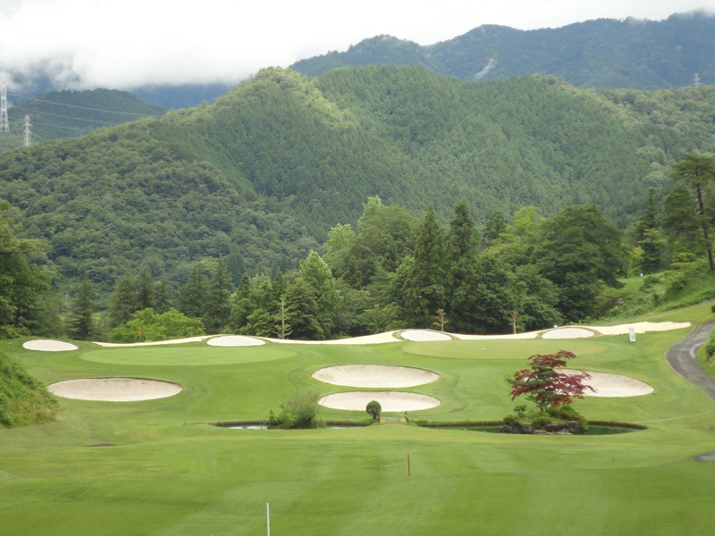 岐阜本巣カントリークラブ ゴルフ場利用券 15000円分 [1243]