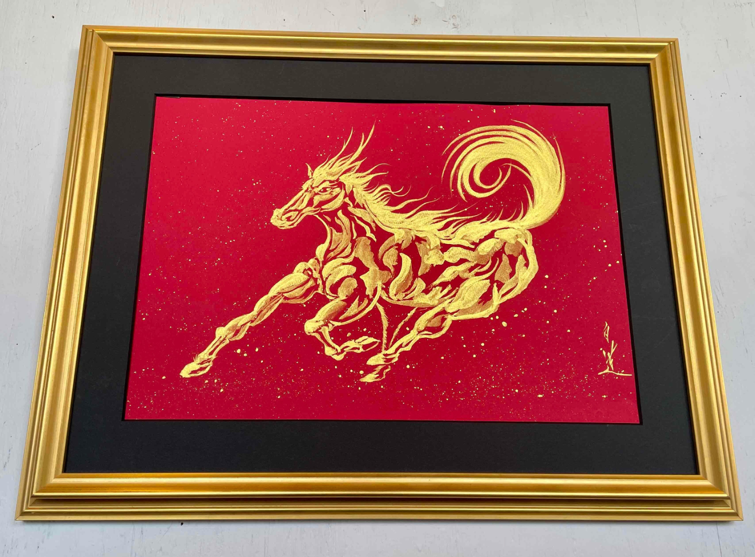 現代水墨画家 白道「丙午　龍馬」赤ゴールド｜絵画 アート インテリア 手描き 一筆 龍 日本画 現代アート ハンドメイド作品 水墨画 かっこいい 作品 縁起 風水 芸術 2026年 午年 うま 馬 干支 [mt2125]