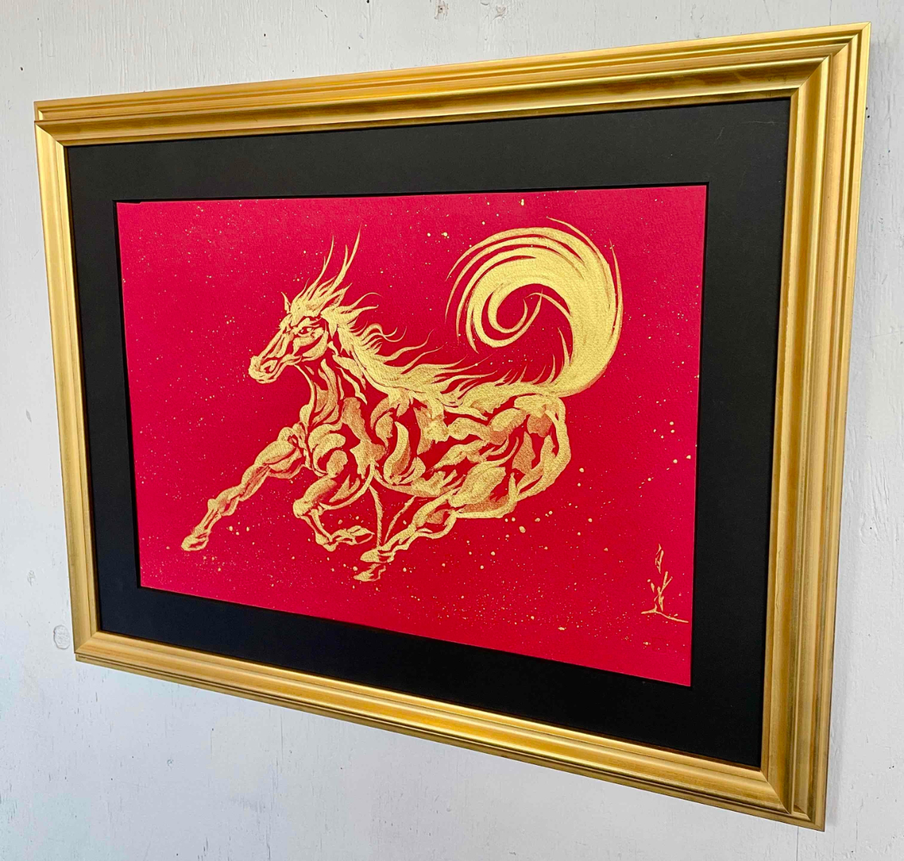 現代水墨画家 白道「丙午　龍馬」赤ゴールド｜絵画 アート インテリア 手描き 一筆 龍 日本画 現代アート ハンドメイド作品 水墨画 かっこいい 作品 縁起 風水 芸術 2026年 午年 うま 馬 干支 [mt2125]