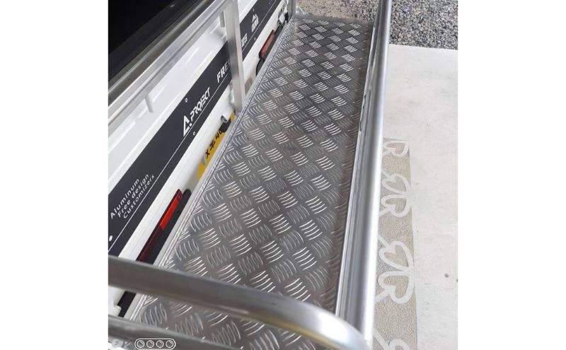 キャンピングBOX  バックボックス クローズ型 底板付