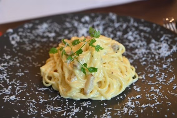 フレンチ仕込みのパスタ屋さん「彩菜食坊 CIEL」　ディナ－お食事券ファミリーチケット（4名様分）　地元野菜　自家製スペアリブ　創作料理　家族向け