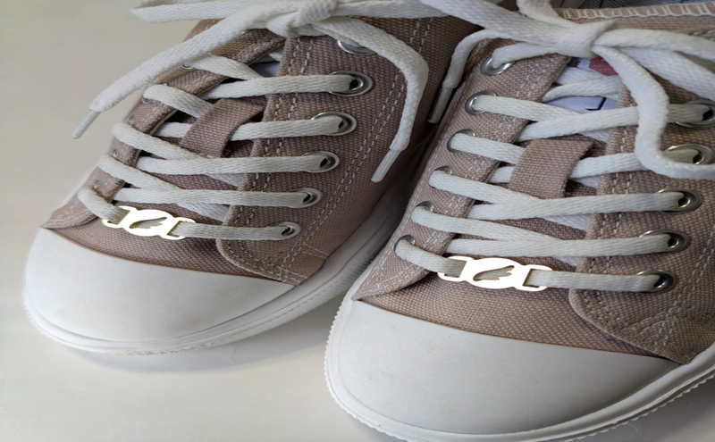 【4008】スニーカーWA! かざり 羽根 ゴールド