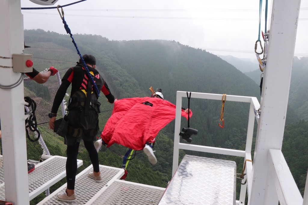 高さ215ｍ 日本一のバンジージャンプ 岐阜バンジー 9 000円割引券 Jalふるさと納税 Jalのマイルがたまるふるさと納税サイト