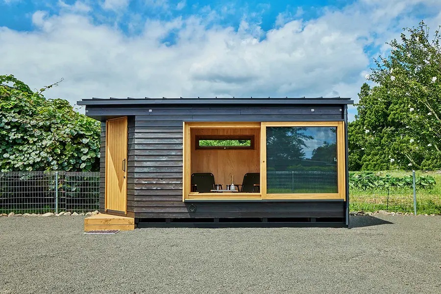 コダマベース 外装ヒノキ無垢仕様 / 内装ヒノキ材 動かせる小屋 小屋 タイニーハウス 東農杉 東濃檜 ベーシックモデル ヒノキ材無垢 東白川村 【北海道・沖縄県・離島配送不可】