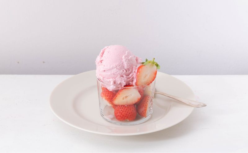 【食べ比べ】いちご農家が作る 静岡いちご ジェラート 3種 x 各種 147ml 2個 計6個（いちご・いちごミルク・ベリーズ）冷凍 苺 デザート アイスクリーム