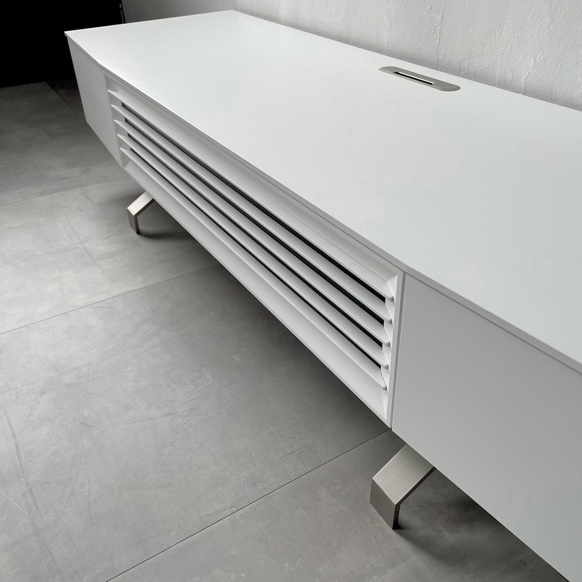 松永工房 MASTER PIECE テレビボードN180 ホワイトカラー モダンテイスト シンプルデザイン 木製 テレビ台 ローボード キャビネット リビングインテリア ラグジュアリー マスターピース【配送不可：沖縄・離島】