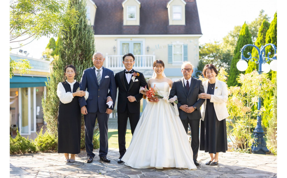 森ã®äžã®ããã©ãå©åŒã