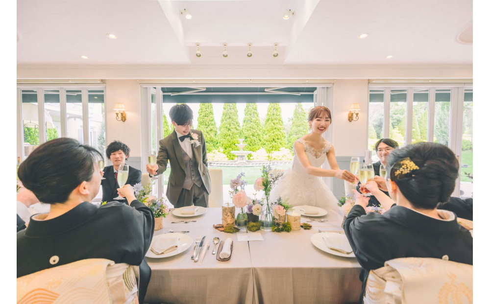 森ã®äžã®ããã©ãå©åŒã