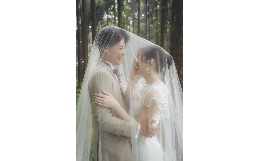 森ã®äžã®ãŠã§ãã£ã³ã°ãã©ã