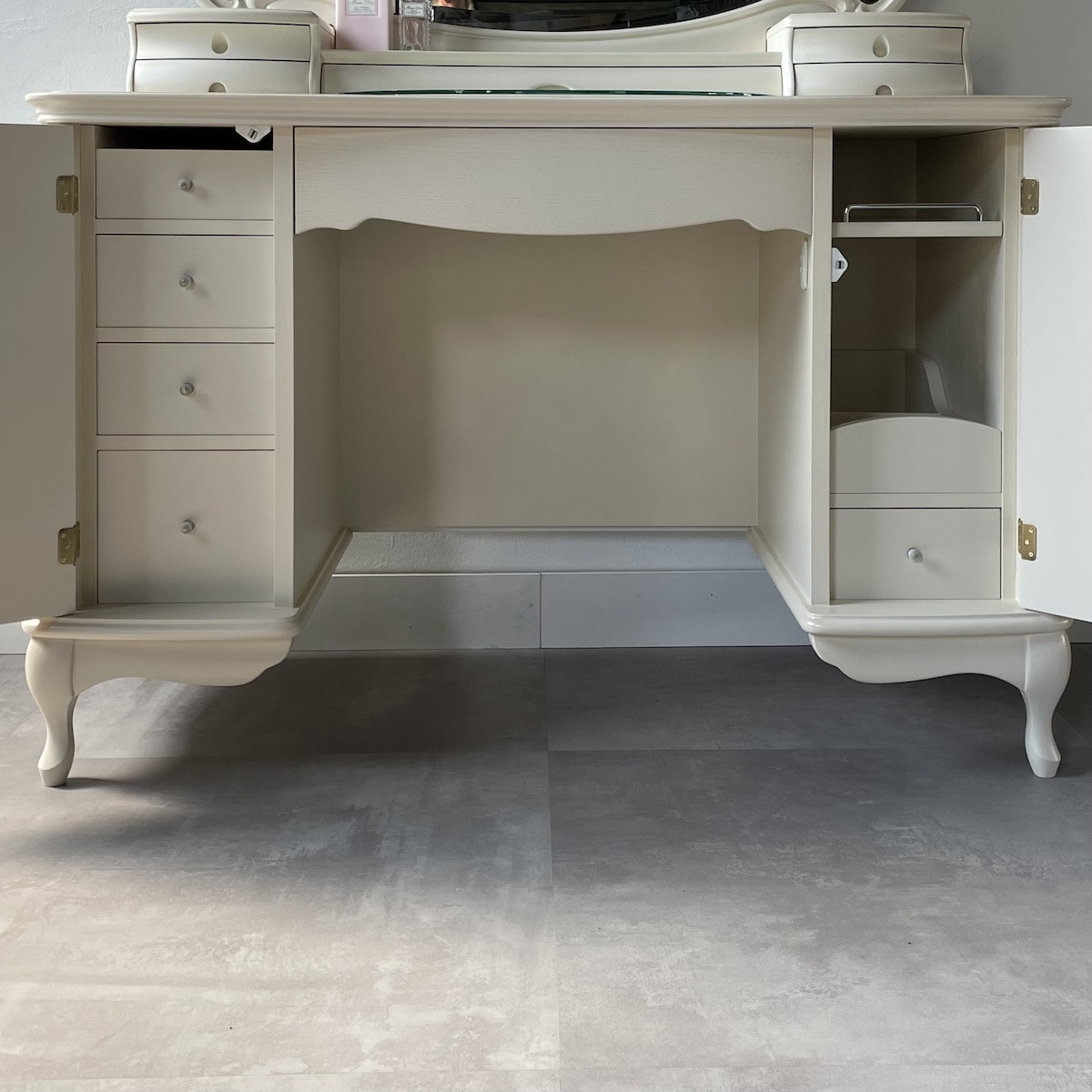 松永工房 Continue ドレッサー アロール半三 オフィシャル限定品 ホワイトカラー クラシック エレガント インテリア アンティーク調家具 木製 鏡台 ミラー ねこ脚 ヘアメイク メイク コスメ アクセサリー 収納 カンティーニュ【配送不可：沖縄・離島】