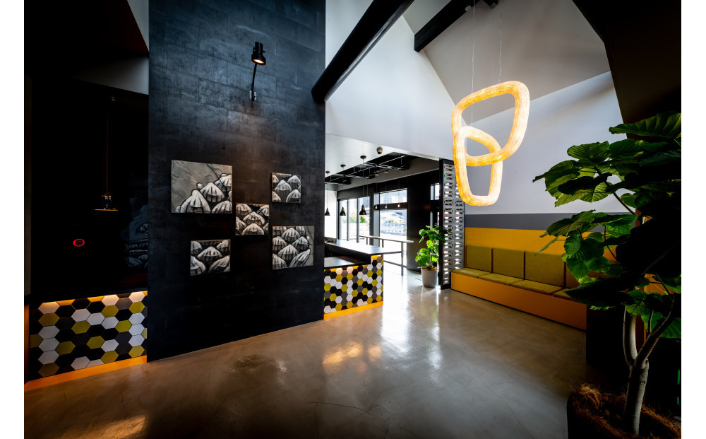 The Villa & Barrel Lounge 宿æ³ã¯ãŒãã³ã60,000åããã«ã¯ãªãŒã«æ³ãŸãã West Coast Brewing WCB ã¯ã©ããããŒã« è£å©åž å®¿æ³ ãã㫠芳å
æž©æ³