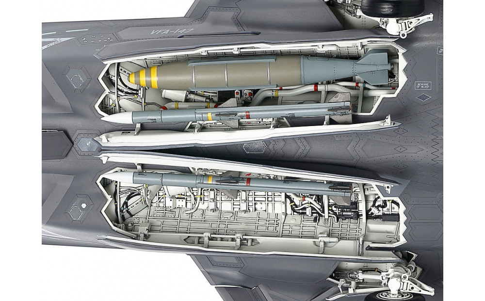 1/48 ããããŒã ããŒãã³ F-35C ã©ã€ããã³ã°II