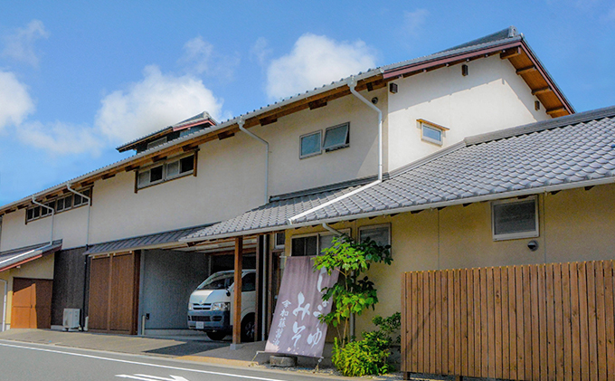 加藤醤油の手づくり逸品５種セット(2)(手づくり赤みそ・白みそ・濃口醤油・つゆの素・醤油糀×各1）