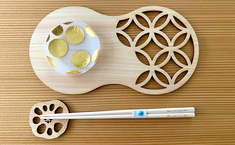 浜松天竜ひのき 折敷ウッドマット（七宝のはじまり）・箸・箸置きセット 各1×2セット ひのき ヒノキ 檜 木製ウッドマット 箸 箸置き セット 静岡 浜松市