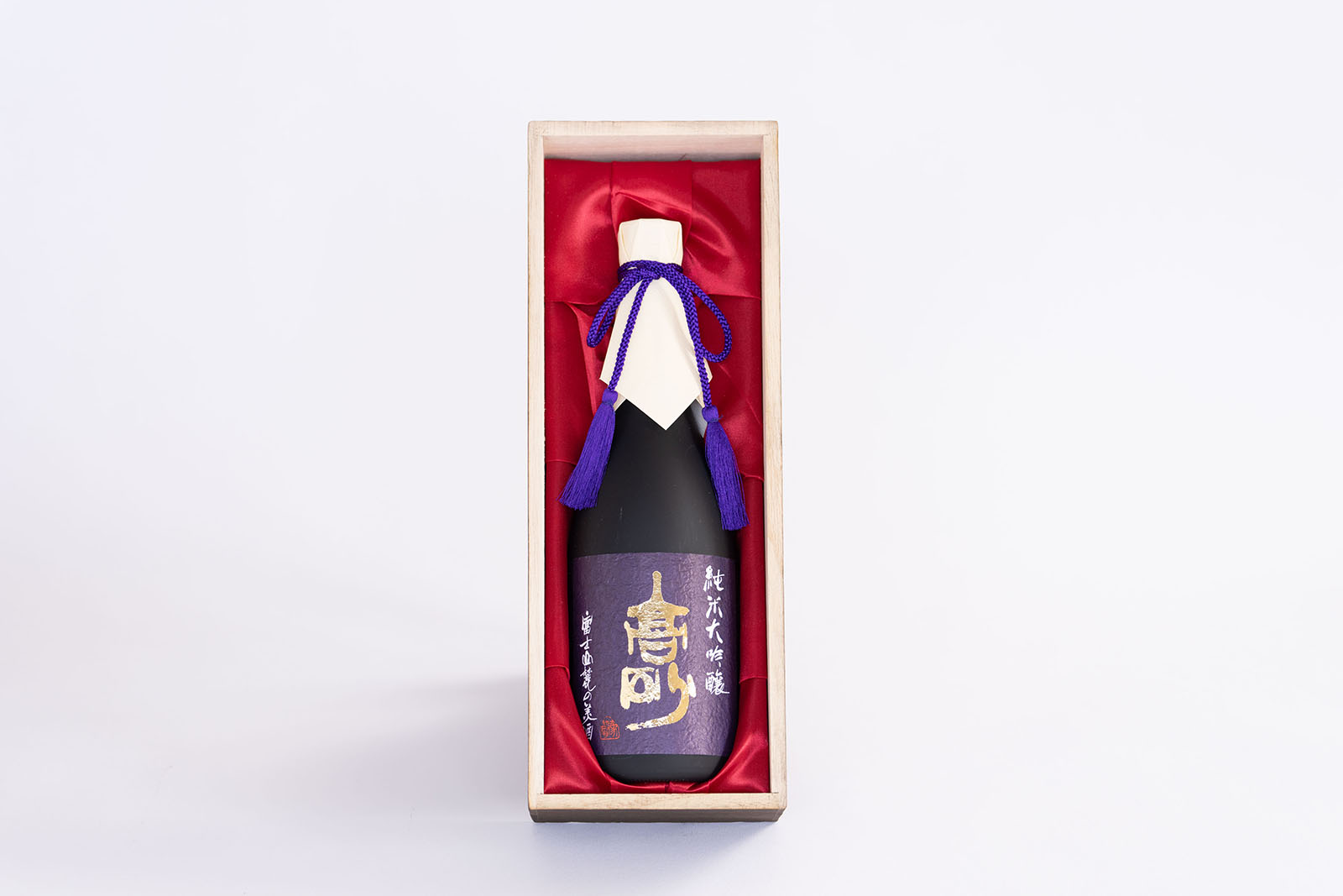 0020-01-02　富士宮の日本酒 高砂 純米大吟醸 桐箱入 720ml