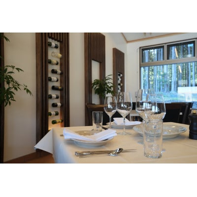 静岡県伊東市【奏の森リゾート】STEAK HOUSE AGED　熟成肉堪能コース　ペアお食事券【1487783】