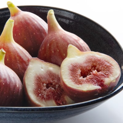 静岡県掛川産　ミズノ農園の冷凍いちじく (皮なし)【桝井ドーフィン】500g×4袋【配送不可地域：離島・北海道・沖縄県・四国・九州】【1646076】