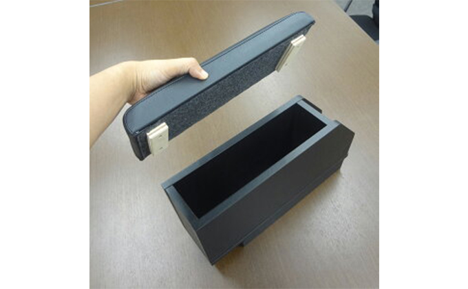 スズキ　エブリィ17V　センターコンソール 雑貨 日用品 操作盤 