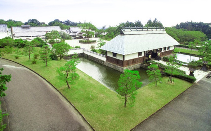 葛城 北の丸ペア宿泊券 1泊2食 饗コース＆ドリンクフリー＆お土産つき【静岡クラウンメロン富士級 1個】メロン 人気 厳選 グルメ 家族 夫婦 静岡 旅行 袋井市 日本建築 四季 癒し 料理個室 料理 おもてなし 泊り 