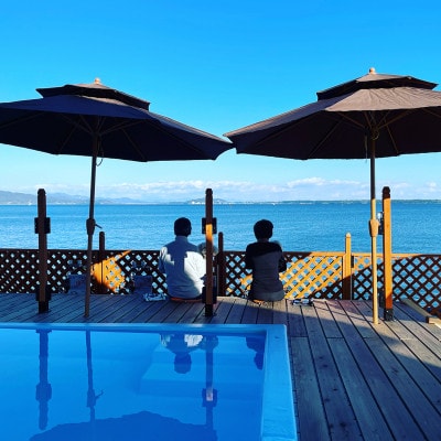 ペロはまなこ 宿泊券1年間有効「浜名湖うなぎ和会席重プラン」限定日なし3名様 10畳洋室　ペット同伴【1387783】