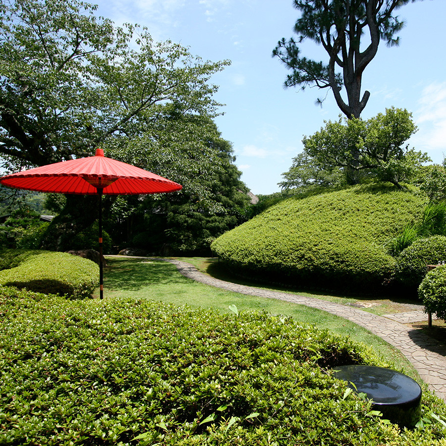 修善寺温泉 修善寺絆＋ 愛犬と一緒にお泊り 商品券 150,000円分 【静岡県 伊豆市 温泉 温泉宿 宿泊券 宿泊 旅行 旅行クーポン 商品券 補助券 ペット ホテル お泊り ペット 愛犬 犬 いぬ イヌ 家族 ファミリー 友達 友人 カップル 夫婦 宿泊券 補助券 チケット 利用券 贅沢 旅行 家族旅行 卒業旅行 記念旅行 記念日 お祝い 誕生日 卒業 結婚 還暦 ご褒美 】50-009