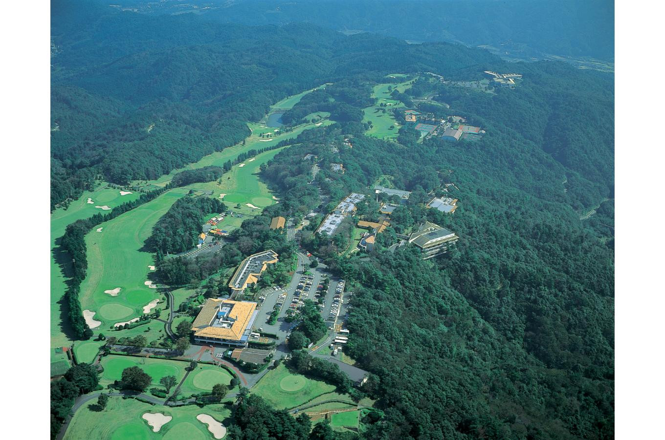 バラエティ 豊かな 18ホール ラフォーレ 修善寺 ・カントリー クラブ ゴルフプレー券 土曜日 2名様 【静岡県 伊豆市ゴルフ 体験 ゴルフコース プレイ チケット 利用券 クーポン券 静岡 伊豆四季 ラフォーレ 修善寺 カントリー クラブ お得 18ホール 満喫 リゾートゴルフ リゾート 】 D-15