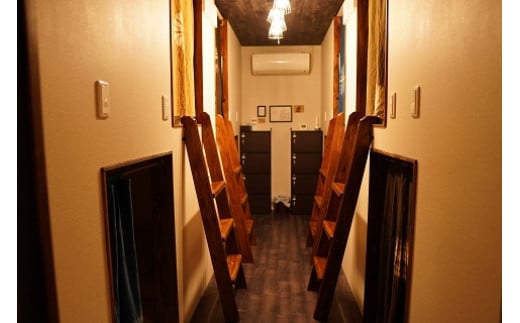 修善寺温泉 Hostel Knot 宿泊券 ドミトリー（相部屋）１名様 １泊 素泊まり 【静岡 伊豆 宿泊券 ゲストハウス 温泉地 旅行 旅行クーポン 静岡 伊豆 】　A-063