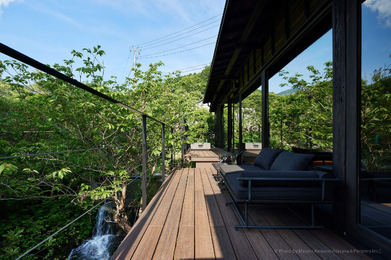 【LOQUAT西伊豆】宿泊利用券105,000円分 土肥 伊豆 静岡 クーポン チケット 補助券 ふるさと納税 ロクワット 西伊豆 蔵 限定 贅沢 ジェラテリア ベーカリー ラグジュアリー 名家 枇杷 地産地消 35-003