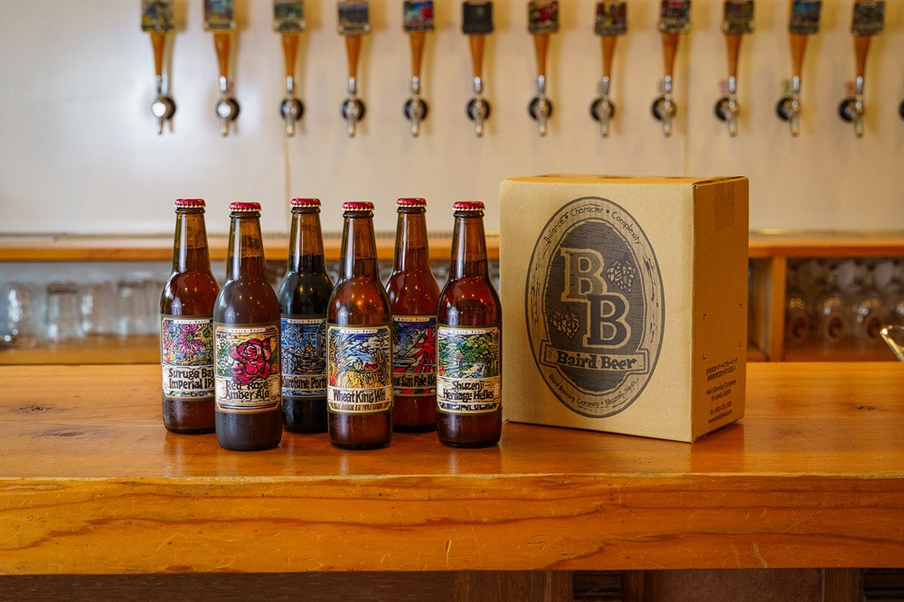 （定期便・12回）修善寺 ベアードビール おすすめ 330ml × 12本 セット （7月・12月 は 18 本）【 ベアード クラフトビール 地ビール 瓶ビール ご当地 ビール オリジナル 酒 晩酌 家飲み ビール お酒 BBQ 宅飲み 人気 高評価 ギフト お土産 静岡 伊豆 修善寺 アソート 飲み比べ 定番 季節限定 季節 国産 酒 お酒 アルコール ご当地 お取り寄せ】 32-001