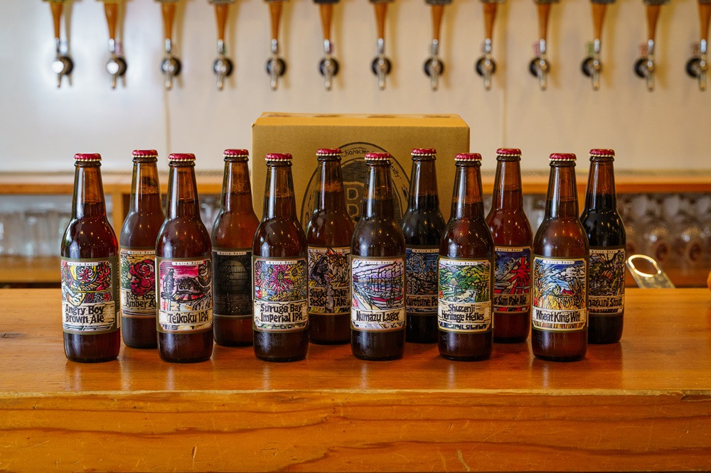 （定期便・12回）修善寺 ベアードビール おすすめ 330ml × 12本 セット （7月・12月 は 18 本）【 ベアード クラフトビール 地ビール 瓶ビール ご当地 ビール オリジナル 酒 晩酌 家飲み ビール お酒 BBQ 宅飲み 人気 高評価 ギフト お土産 静岡 伊豆 修善寺 アソート 飲み比べ 定番 季節限定 季節 国産 酒 お酒 アルコール ご当地 お取り寄せ】 32-001