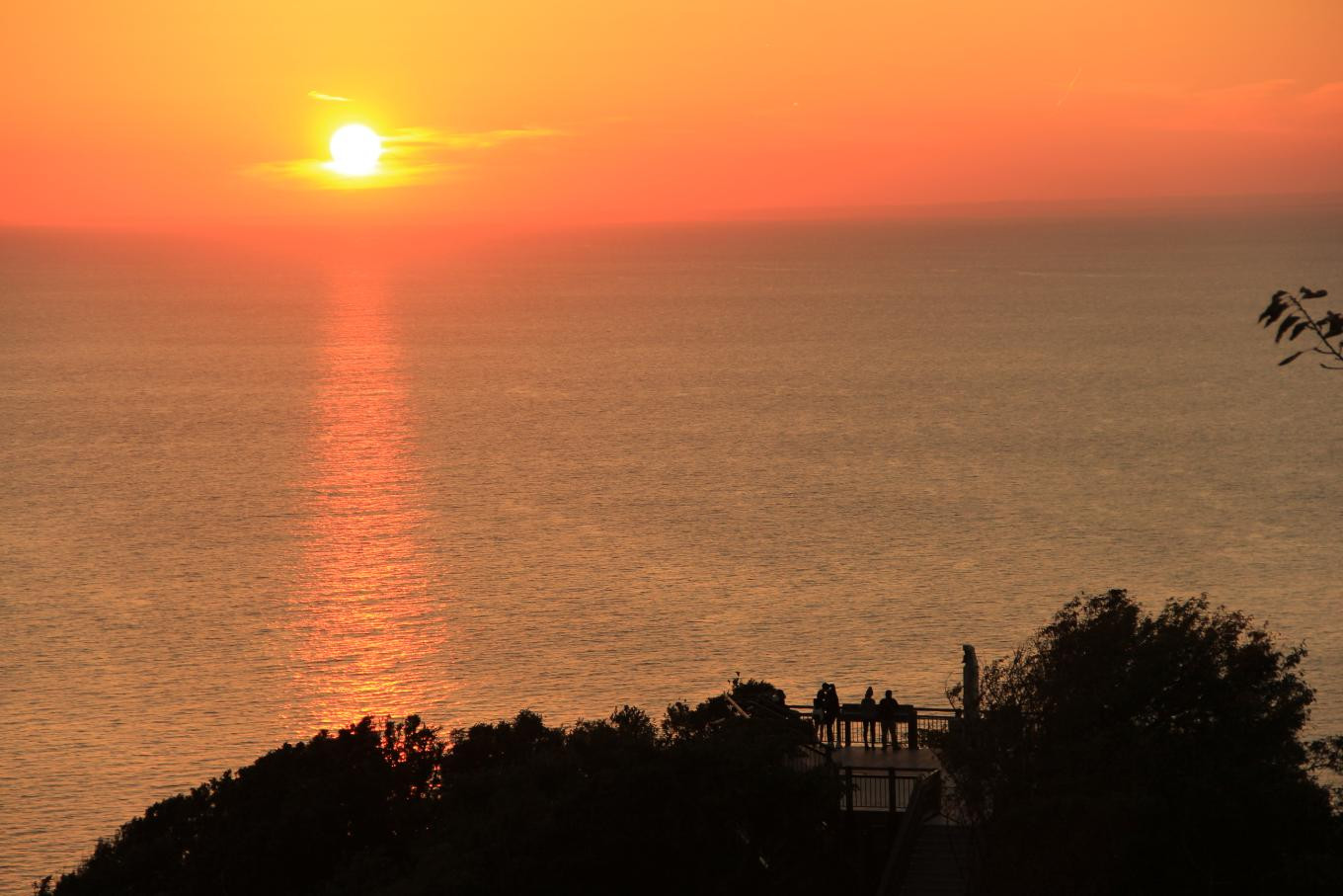 静岡県伊豆市　日本旅行　地域限定旅行クーポン30,000円分（旅行 旅行券 クーポン チケット 宿泊券 宿泊 ひとり旅 一人旅 家族旅行 ふたり旅 2人旅 二人旅 トラベルクーポン 友達旅行 卒業旅行 新婚旅行 春休み 夏休み 冬休み 連休 誕生日 記念日 ホテル ビジネス ビジネスホテル 旅館 国内 国内旅行 1泊 一泊）